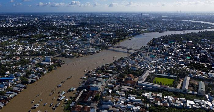 Văn mẫu lớp 6: Phân tích bài thơ Cửu Long Giang Ta Ơi của Nguyên Hồng - Những bài văn mẫu lớp 6 đặc sắc